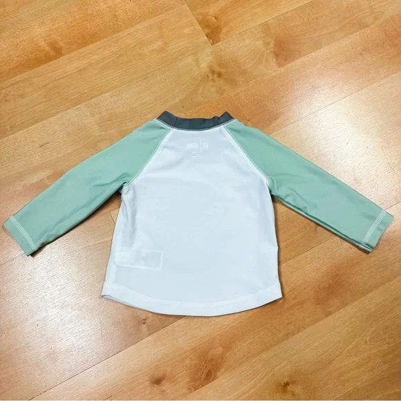 Baby Gap Star Wars Baby Yoda Coke to the Cute Side Rashguard & Shorts Size 6-12M
